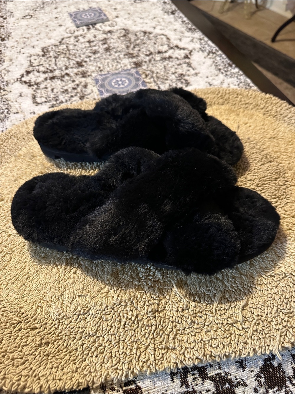 Black Fuzzy Band Slippers